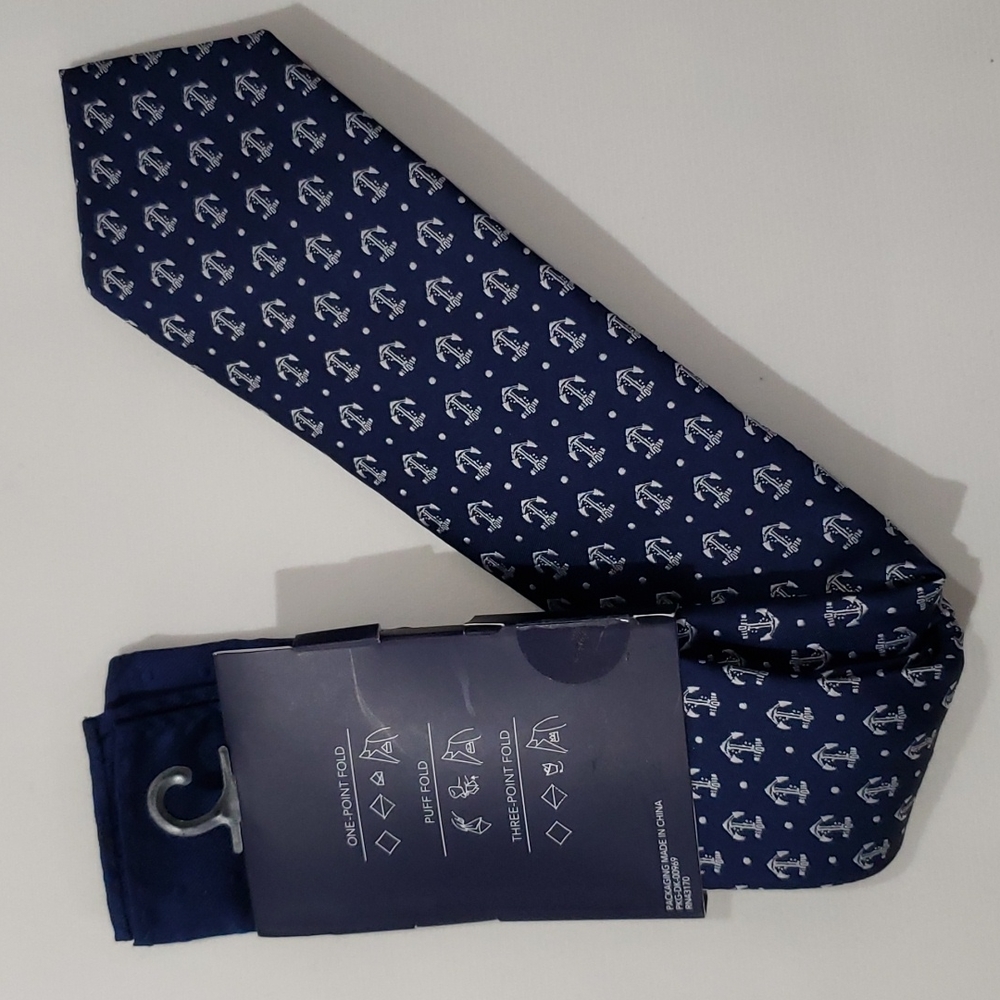 DOCKERS & POCKET SQUARE OS - Picture 6 of 7